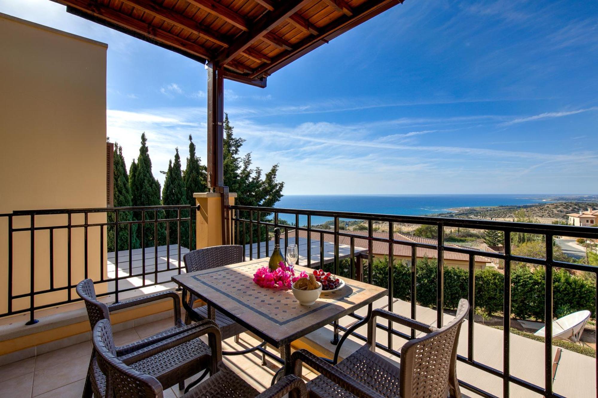 1 Bedroom Apartment Pyrgos With Beautiful Sea And Sunset Views, Aphrodite Hills Resort Kouklia Eksteriør billede